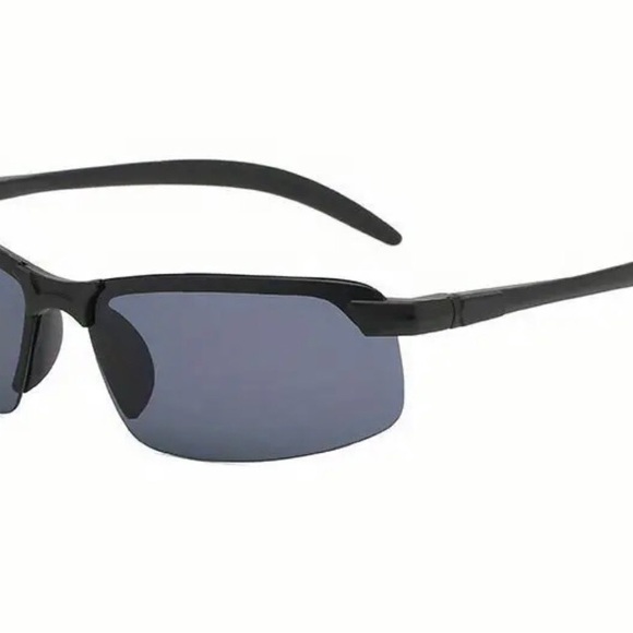 Like new, unisex lightweight polarized night/sport glasses with sport pc frame. - Picture 3 of 10